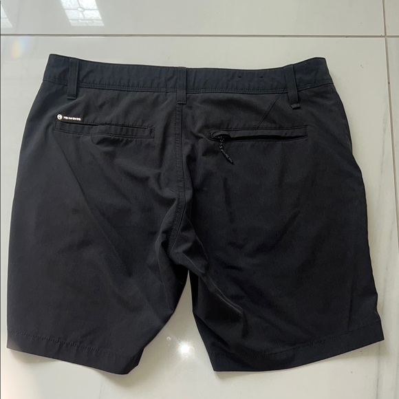 7 Diamonds Black Shorts With Back and Side Zip Pockets Waist 30” great condition - Picture 5 of 6